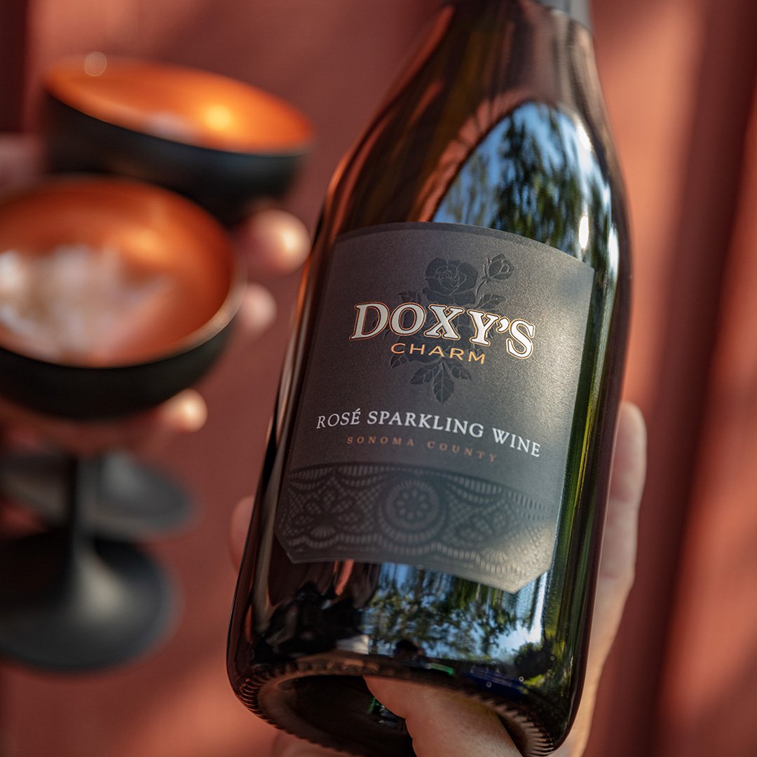 DOXY'S CHARM SPARKLING WINE PHOTO